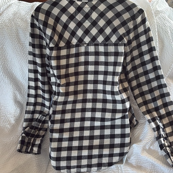 Abercrombie Black and White Plaid Button-Up Shirt - Picture 4 of 4